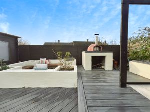 Photo 31- click for photo gallery